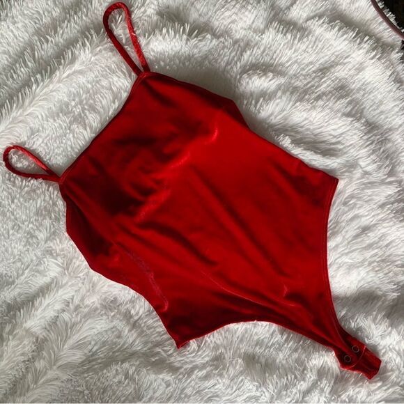 RED VELVET BODYSUIT - Picture 2 of 6